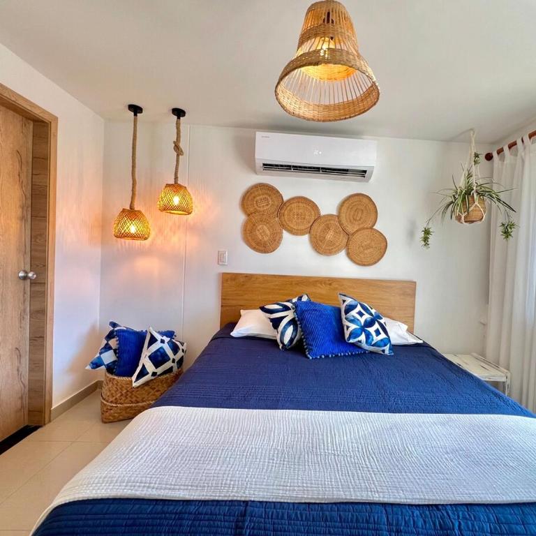 Luxury mediterranean Suite - One-Bedroom Apartment with Balcony and Sea View - 8