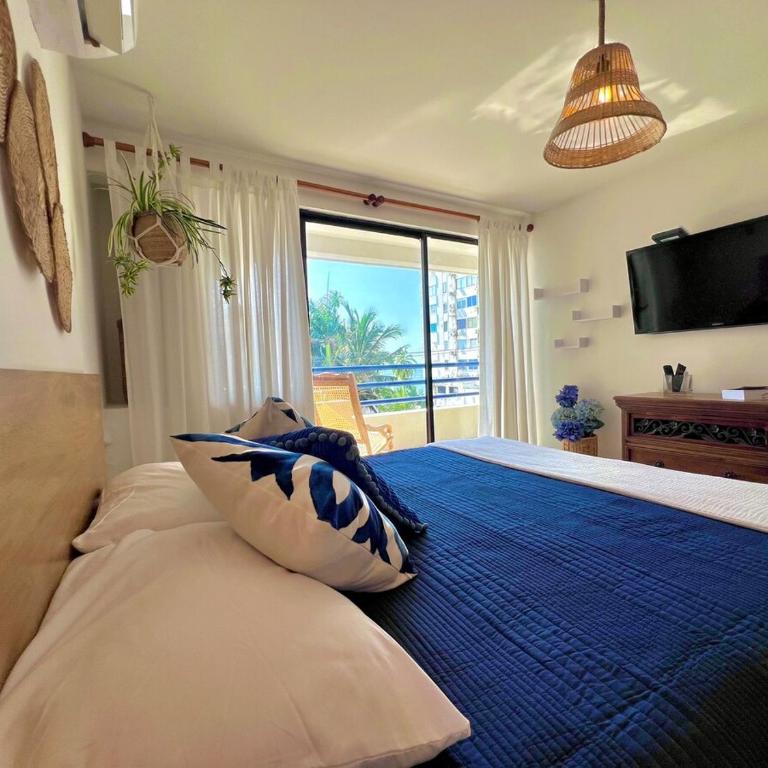 Luxury mediterranean Suite - One-Bedroom Apartment with Balcony and Sea View - 7
