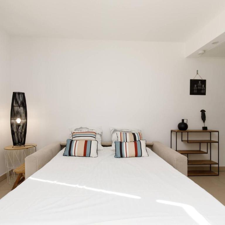 CALYPSO- Superbe perle, Vieil Antibes, wifi, climatisation - Appartement 1 Chambre - 9