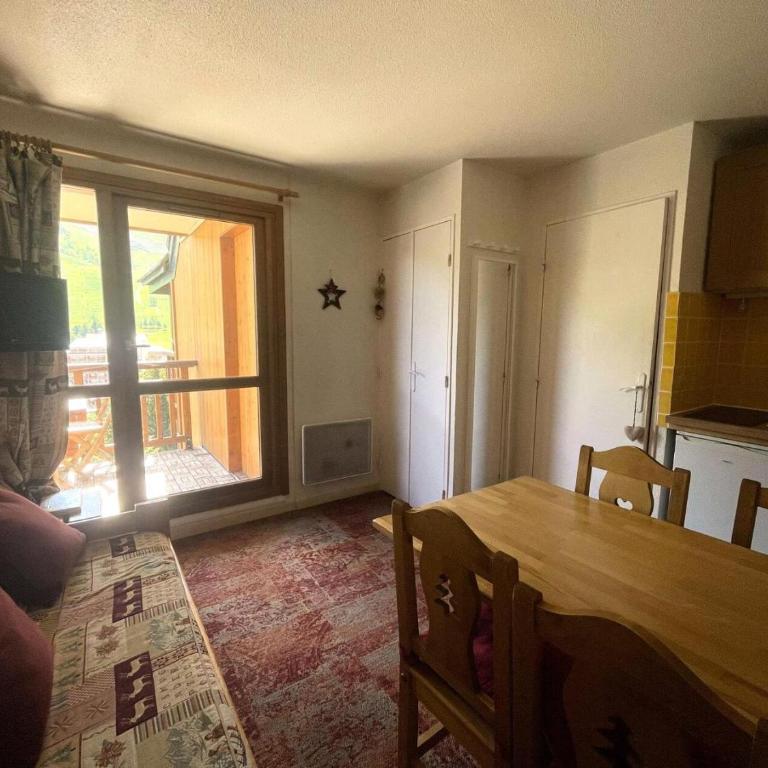 Résidence Pluton - Studio en plein cœur de station, face aux pistes avec place de parking privée et couverte MAE-5261 - Studio - 1