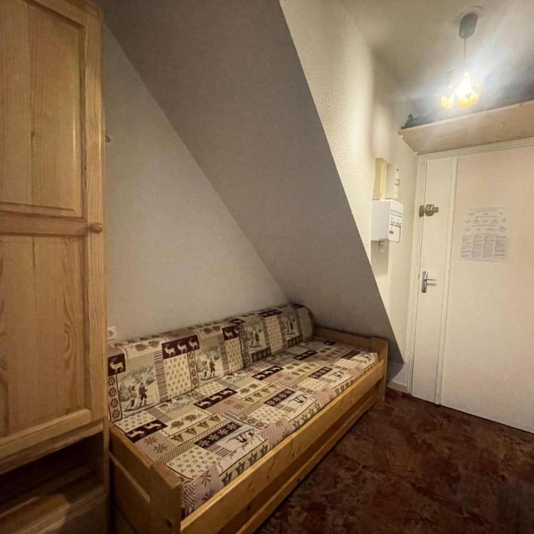 Résidence Pluton - Studio en plein cœur de station, face aux pistes avec place de parking privée et couverte MAE-5261 - Studio - 5
