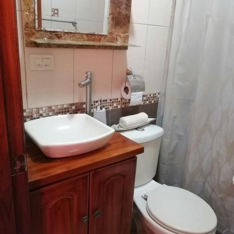 Casa de Maggi, a 10 minutos del Terminal Terrestre Quitumbe - Two-Room Apartment - 13