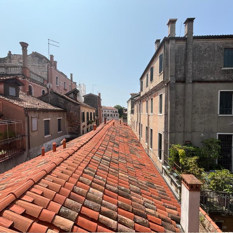 Ca' Sunshine Your Home in San Marcuola Venice - Two-Bedroom Apartment - 29