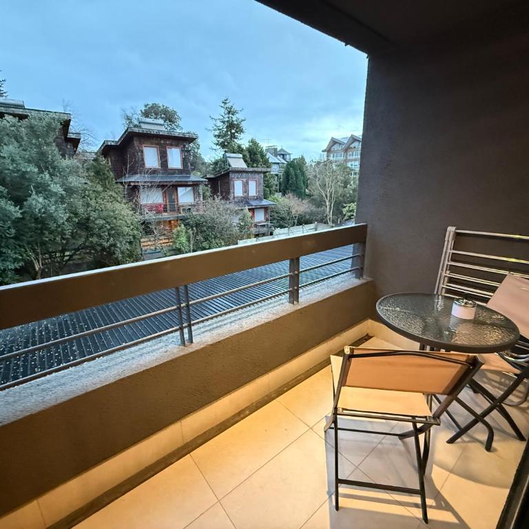 Maravilloso Depto nuevo 2D 2B centro frente al lago con piscina techada temperada y jacuzzi - Apartamento de 2 dormitorios - 18