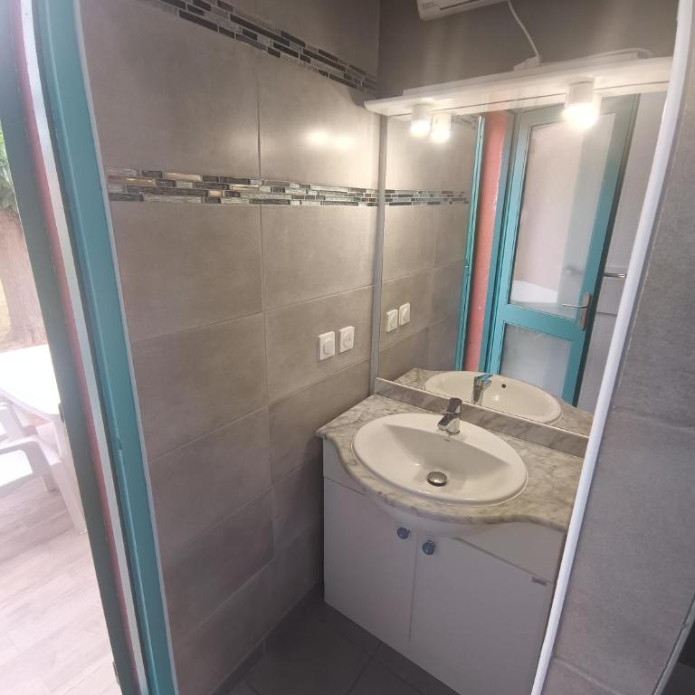 Maisonnette Bleu Piscine - Appartement 1 Chambre - 18
