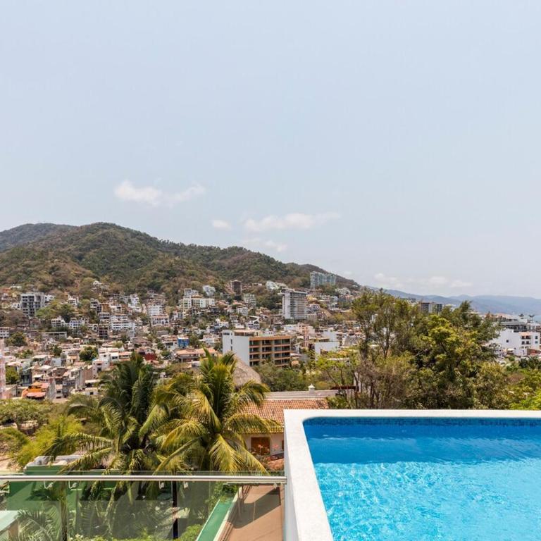 Condominio Rio - Three-Bedroom Apartment - 4