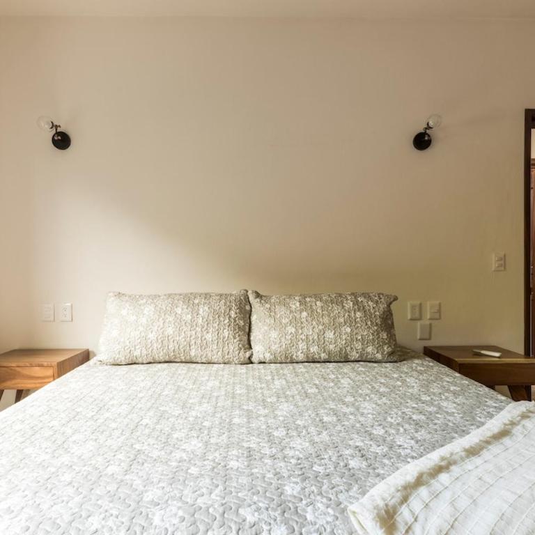 Condominio Rio - Three-Bedroom Apartment - 18