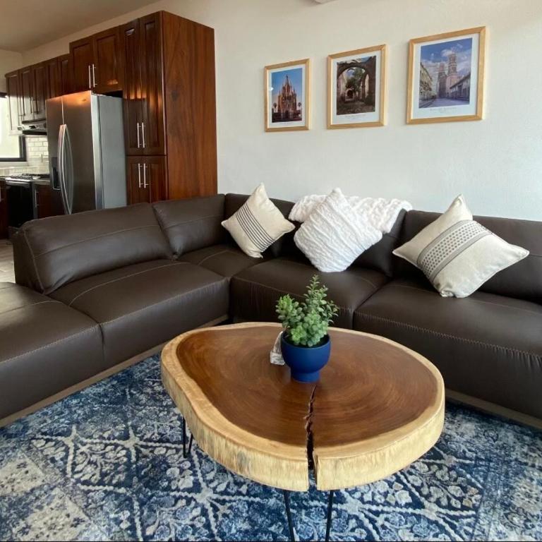 Condominio Rio - Three-Bedroom Apartment - 38
