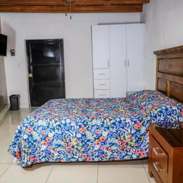 Quijote Loft Rentals Moyas - Two-Bedroom Apartment - 13