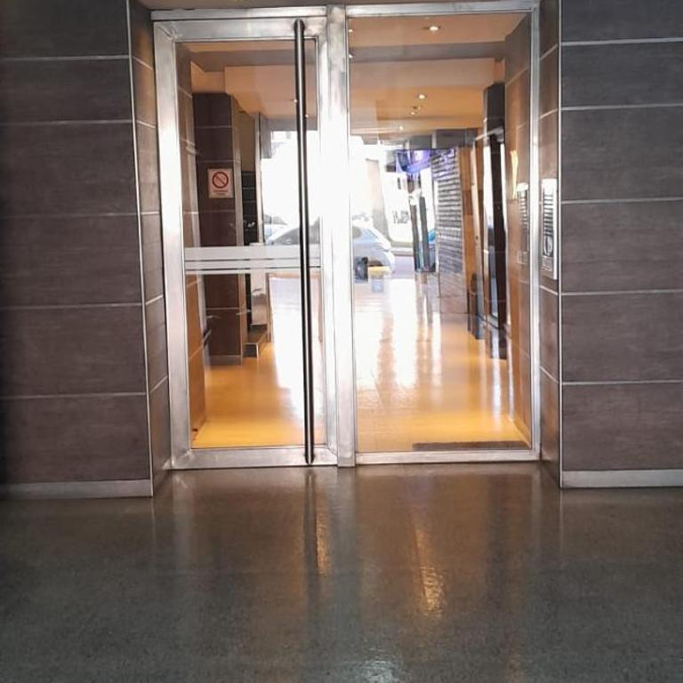 Departamento frente al casino - Apartamento de 1 dormitorio - 5