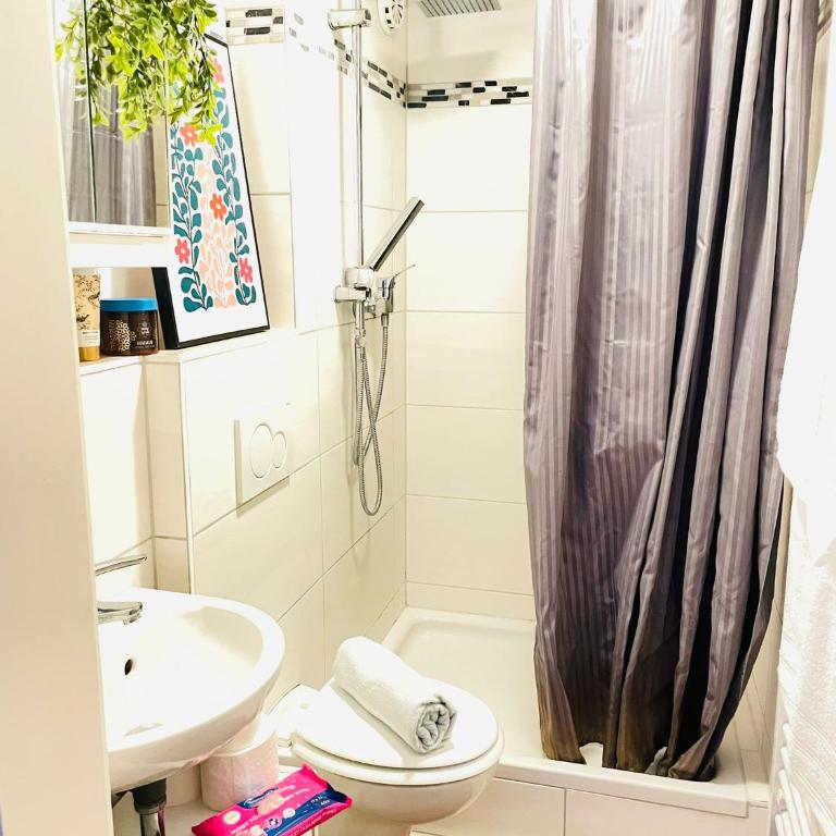 TOP 2 ROOM APPARTEMENT l CITY CENTER l 24H SELF CHECK IN l 2 SMART TV l REGENDUSCHE l FREE PARKING - Appartamento con 1 Camera da Letto - 12