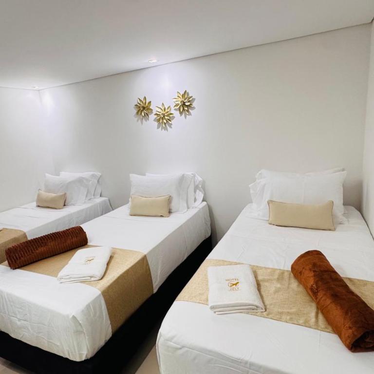 Hotel Jelt Aeropuerto - Habitación Triple Clásica - 4