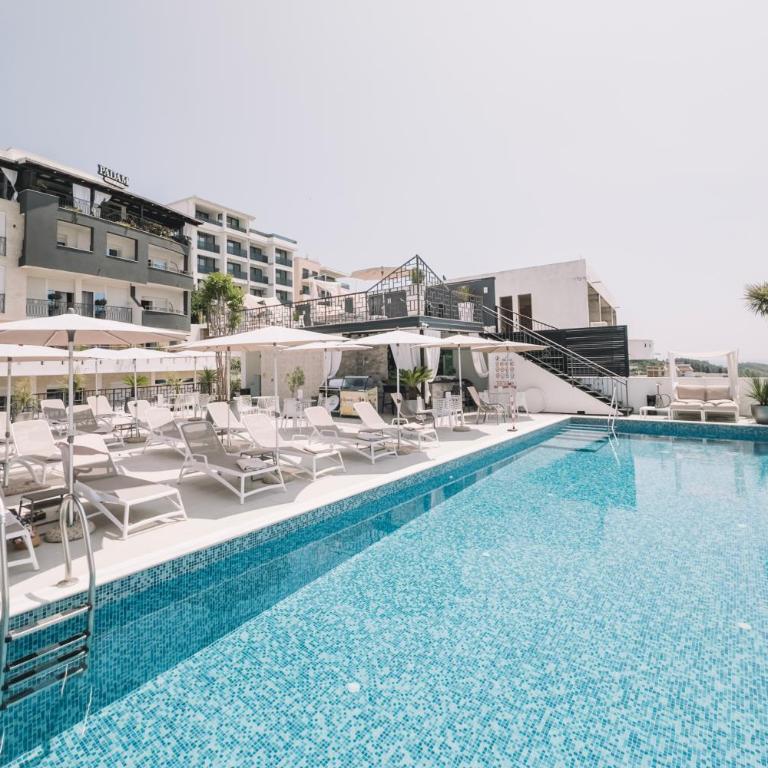 Padam Hotel & SPA - Deluxe Double Room (2 Adults + 1 Child) - 7