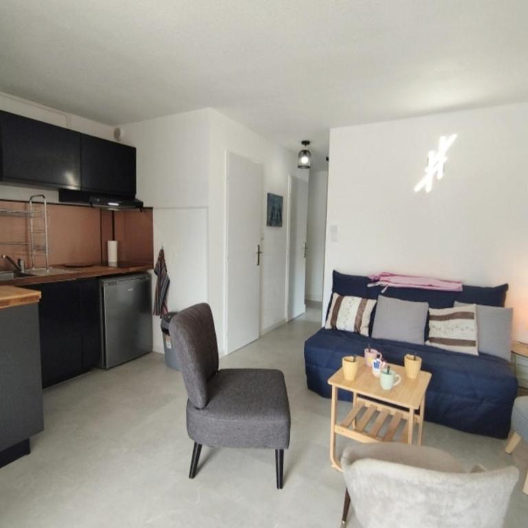 Appartement T3 pour 4 pers, près de la plage, parking privé - FR-1-795-61 - Appartement - 1