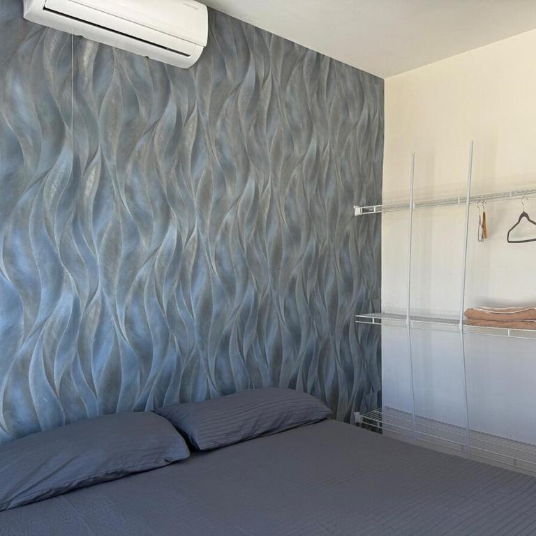 Loft a few blocks from the beach - Two-Bedroom Apartment - 16