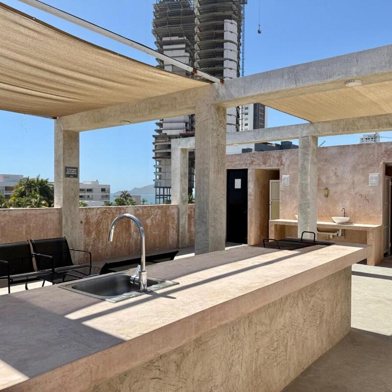 Loft a few blocks from the beach - Two-Bedroom Apartment - 20