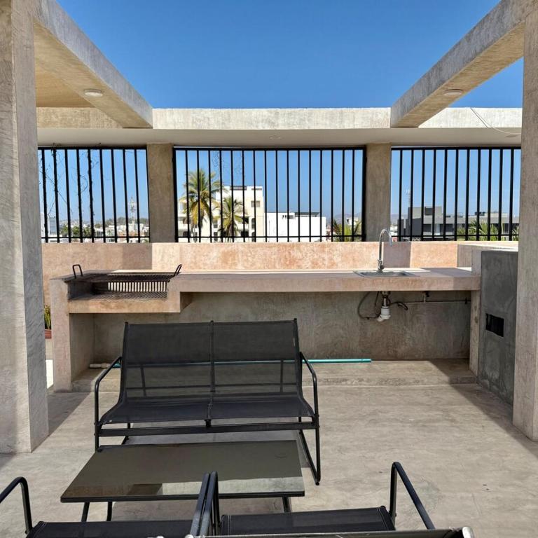 Loft a few blocks from the beach - Two-Bedroom Apartment - 21