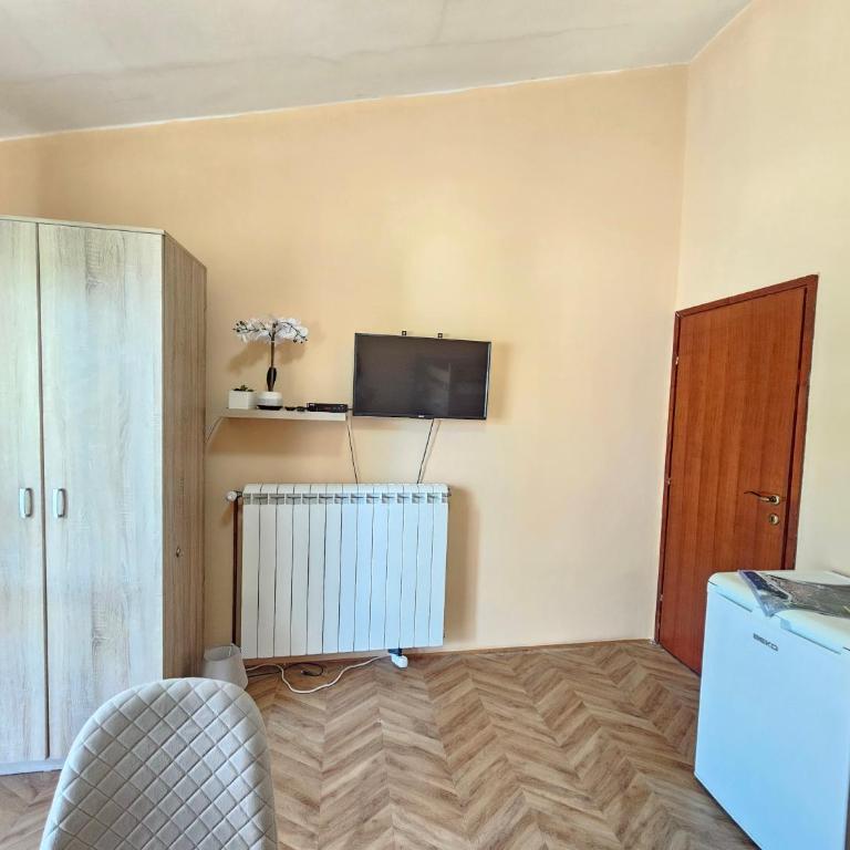 Apartments Škaljari - One-Bedroom Apartment with Mountain View - 3