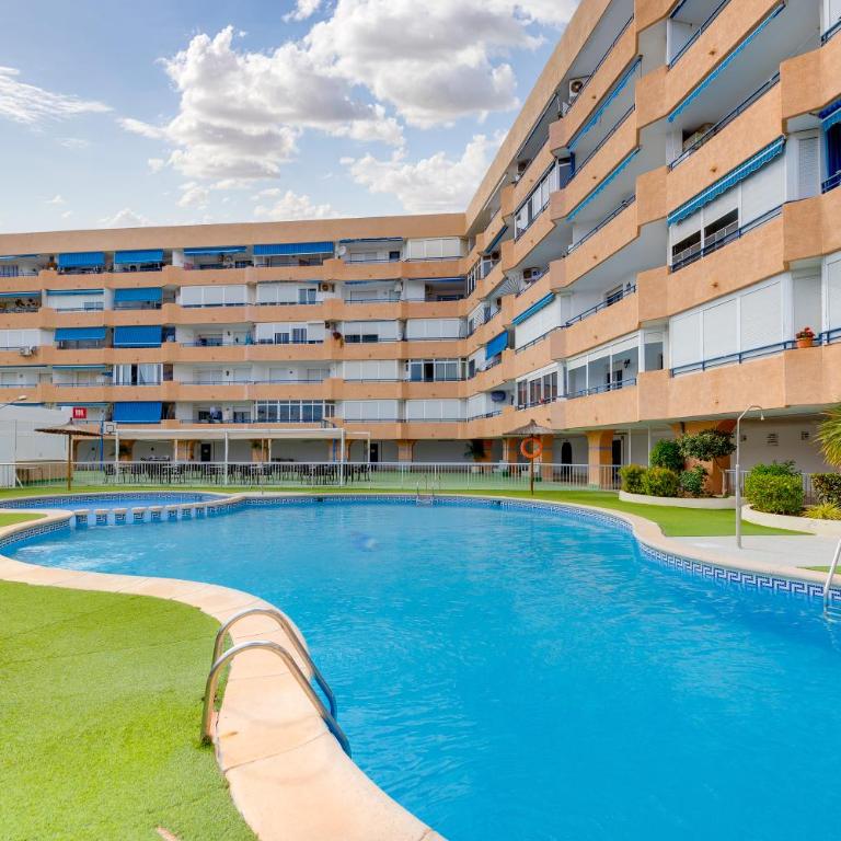 Sunny Apartment with Pool, 200m from the Sea - Apartamento de 1 dormitorio - 17