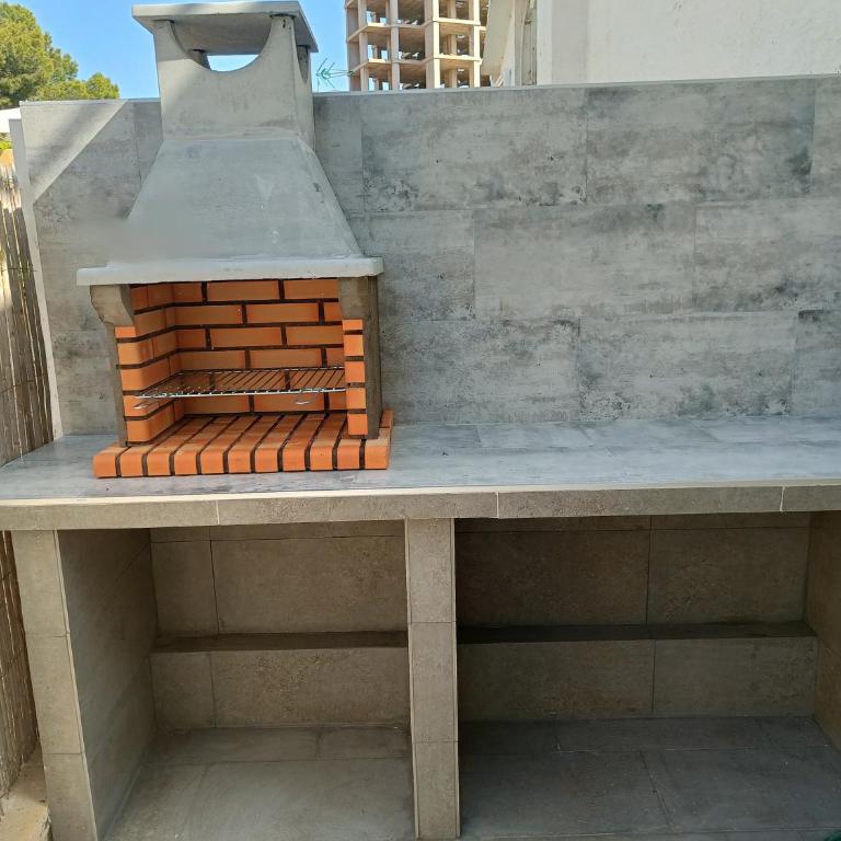 Casa MYA con terreno privado y parking compartido - a 800m de Playa Poniente - Casa con 1 dormitorio - 4