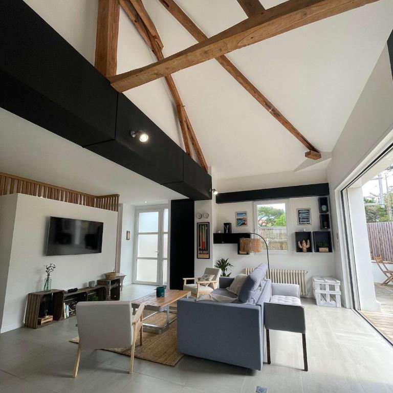 Villa Cinta, des vacances en bord d'océan - Three-Bedroom Vacation Home - 1