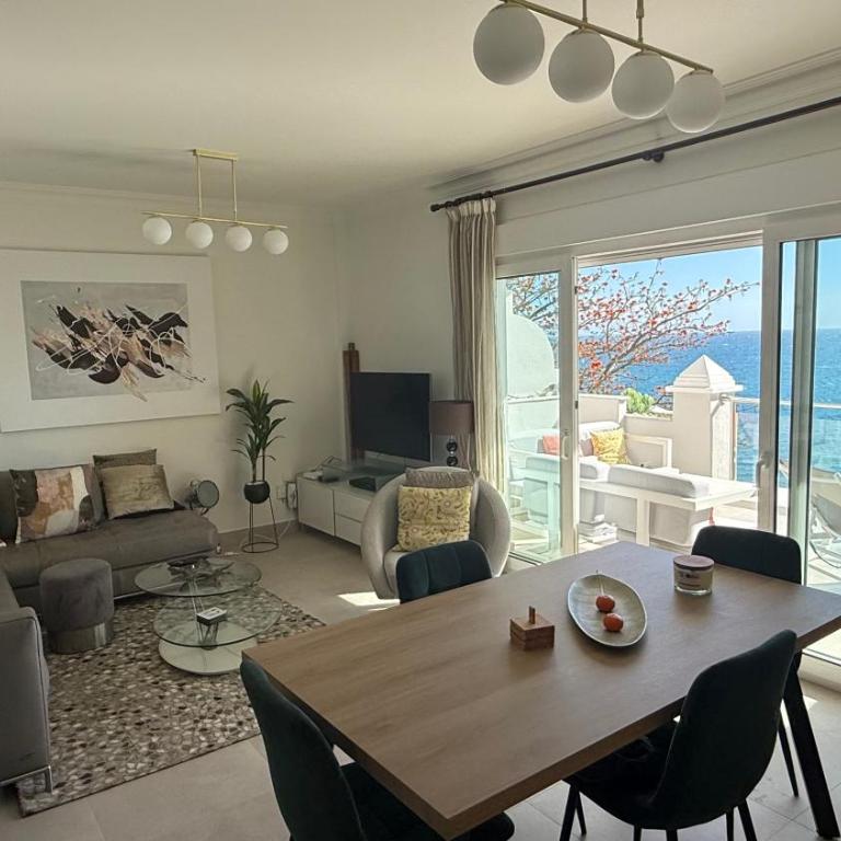 Estepona Beach Front Apartment with Stunning Sea Views - Two-Bedroom Apartment - 4