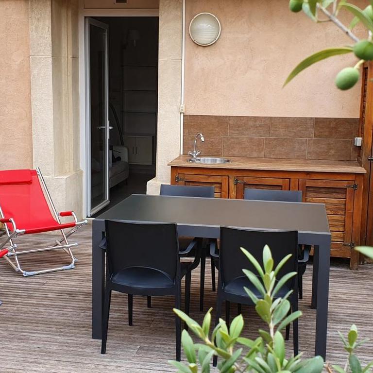 Apartment with large terrace, ground floor - Appartement 2 Chambres - 2