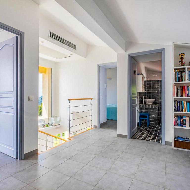 Beautiful Home In Eze - Maison de Vacances 5 Chambres - 6