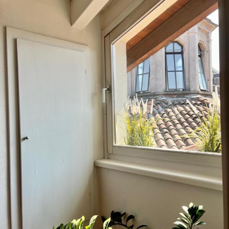 Vanessa's Art Rooftop Historic Center Como - Appartamento Superior con 2 Camere da Letto - 4