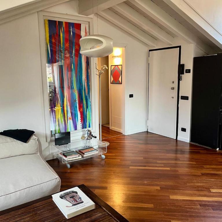 Vanessa's Art Rooftop Historic Center Como - Appartamento Superior con 2 Camere da Letto - 12
