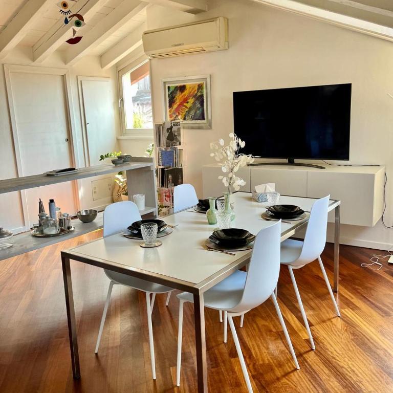 Vanessa's Art Rooftop Historic Center Como - Appartamento Superior con 2 Camere da Letto - 20