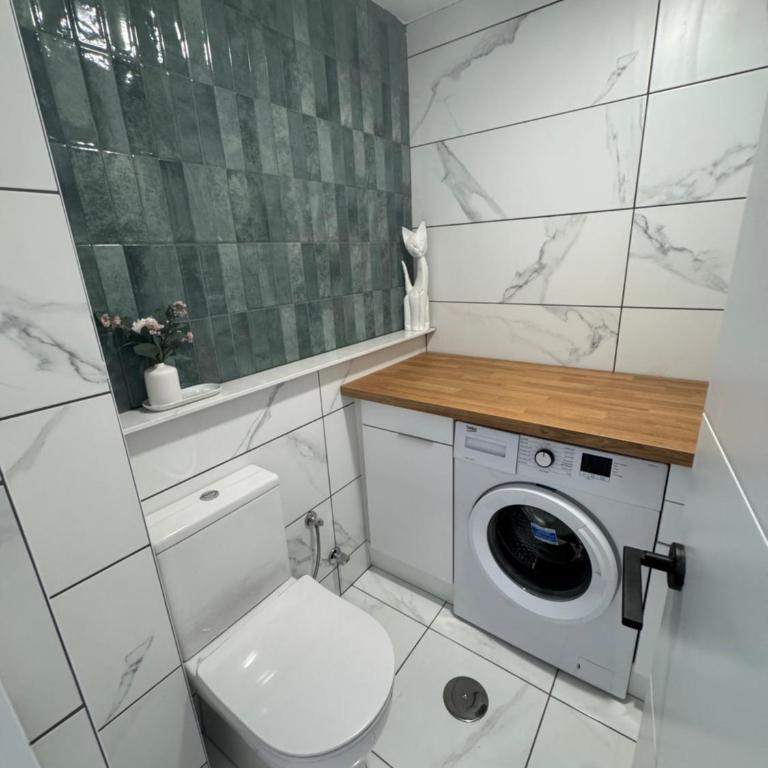 VILLA MARE - 2 beds with balcony, patio and pool and direct park access - Two-Bedroom House - 6