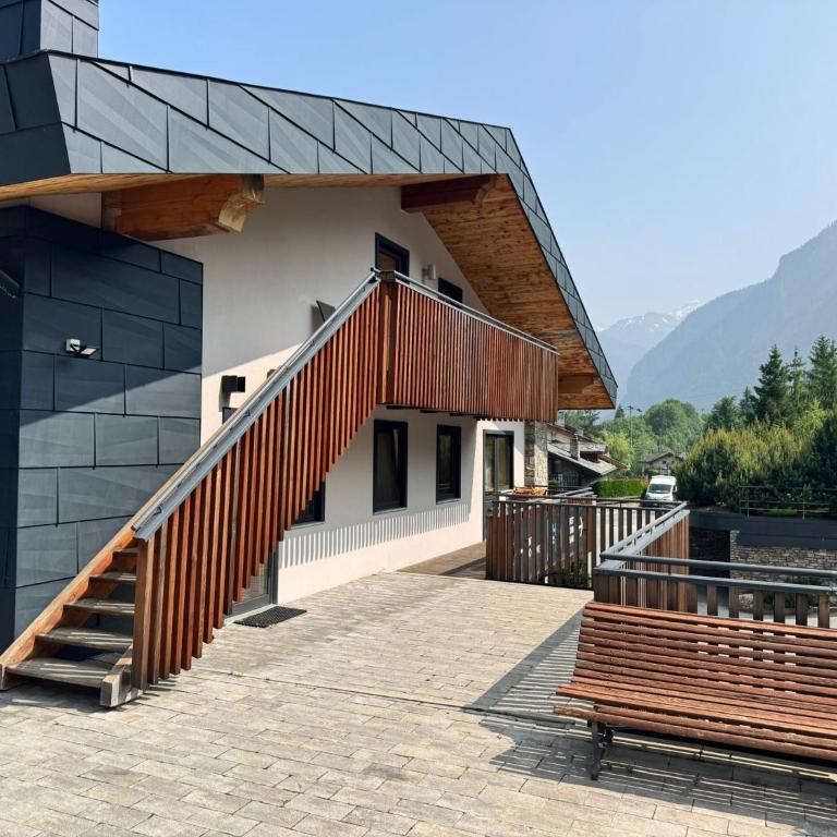 We are 4810 Chalet Le Piolet - One-Bedroom Apartment - 1