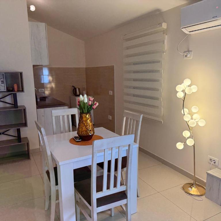 Apartmani Stijepovic - One-Bedroom Apartment - 10
