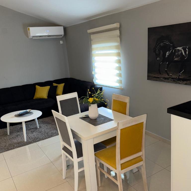 Apartmani Stijepovic - One-Bedroom Apartment - 8