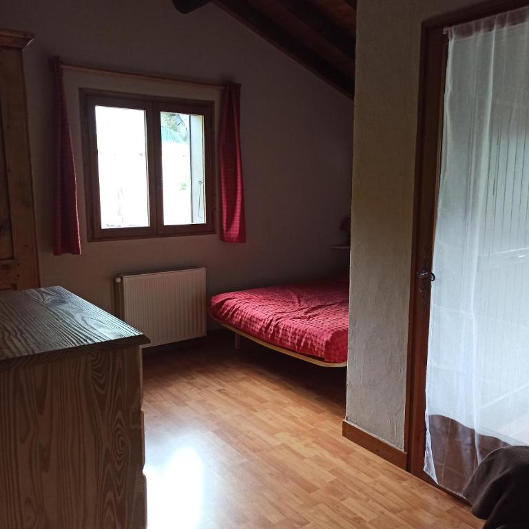 Grand appartement à 5 minutes du télécabine avec très belle vue ! - Apartment - 10