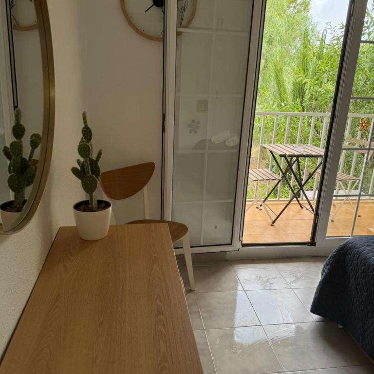 VILLA MARE - 2 beds with balcony, patio and pool and direct park access - Two-Bedroom House - 20