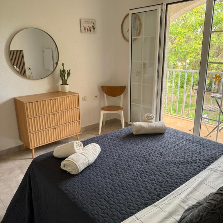 VILLA MARE - 2 beds with balcony, patio and pool and direct park access - Two-Bedroom House - 18