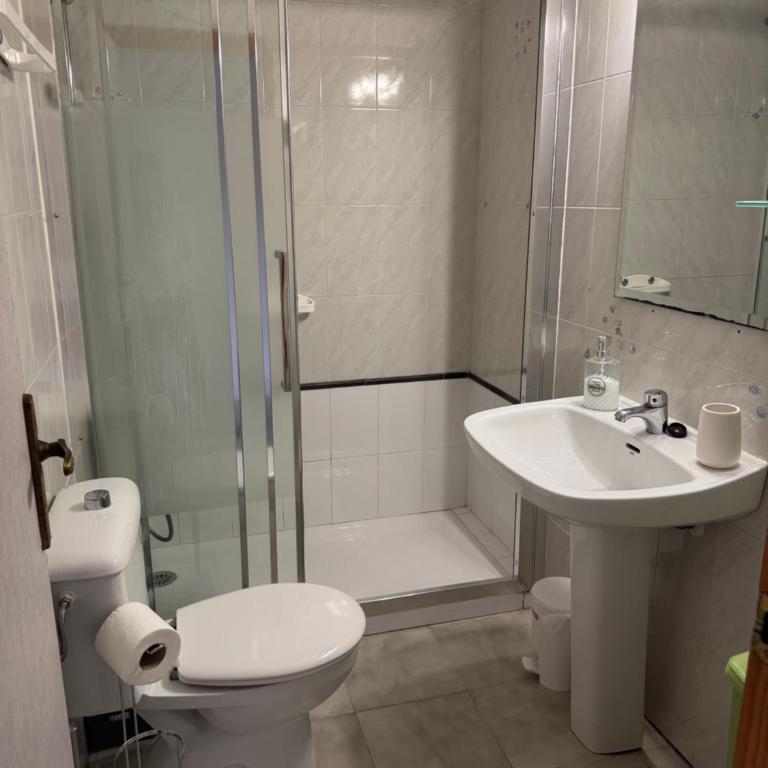 VILLA MARE - 2 beds with balcony, patio and pool and direct park access - Two-Bedroom House - 22