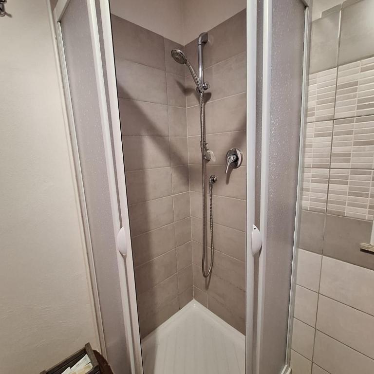 Petraleuka - Appartamento con 2 Camere da Letto e Terrazza - 12