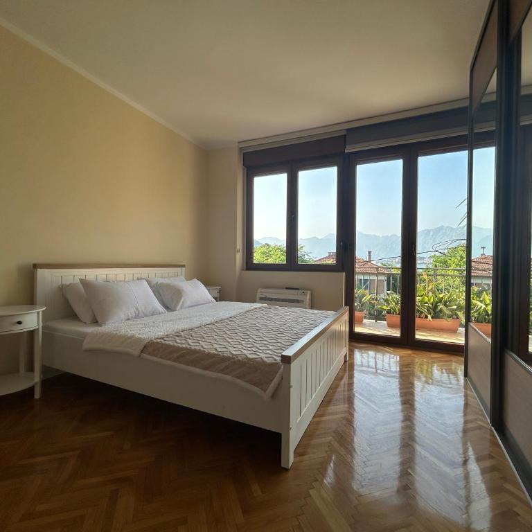 Central Kotor Bay Condo with amazing view - Two-Bedroom Apartment - 4