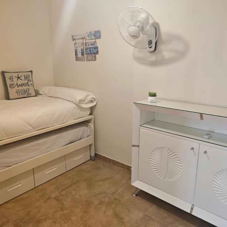 Apartamentos HOLIDAYS BENALBEACH - Family Suite - 3
