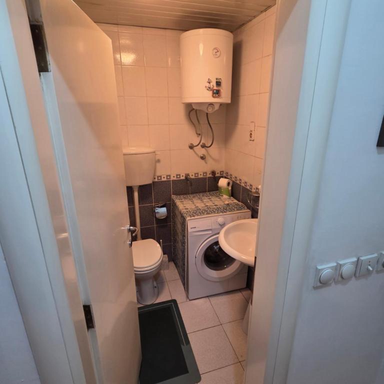 Apartman za Exit 2025 - One-Bedroom Apartment - 1