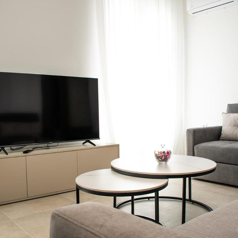 Konzul apartment - Two-Bedroom Apartment with View - 15