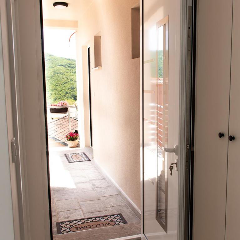 Konzul apartment - Two-Bedroom Apartment with View - 20