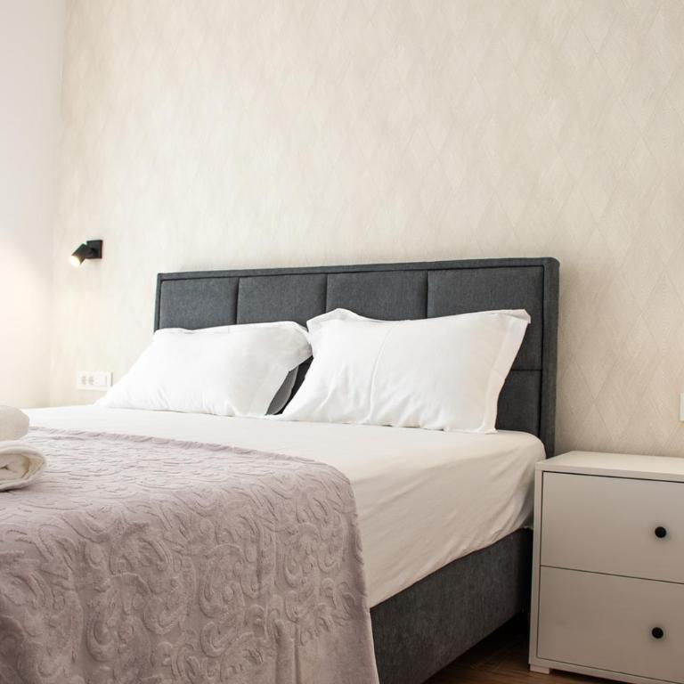 Konzul apartment - Two-Bedroom Apartment with View - 33