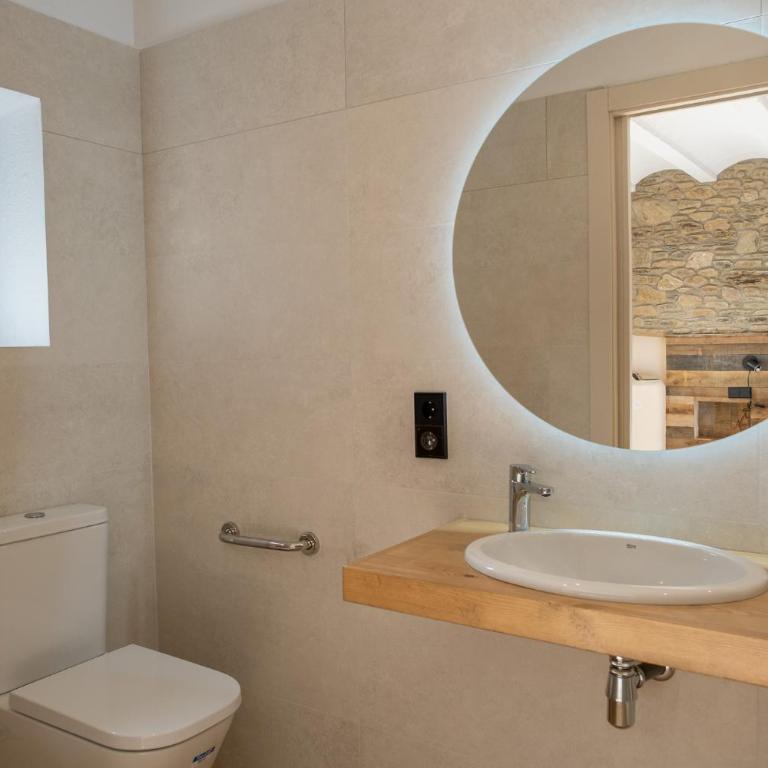 Cal Marrufès - Habitación adaptada para personas con movilidad reducida - Cama grande - 4