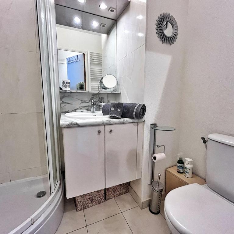 Rez de jardin privatif à 150m de la mer - Appartement 1 Chambre - 12