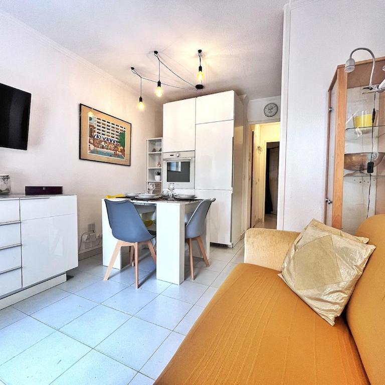 Rez de jardin privatif à 150m de la mer - Appartement 1 Chambre - 22