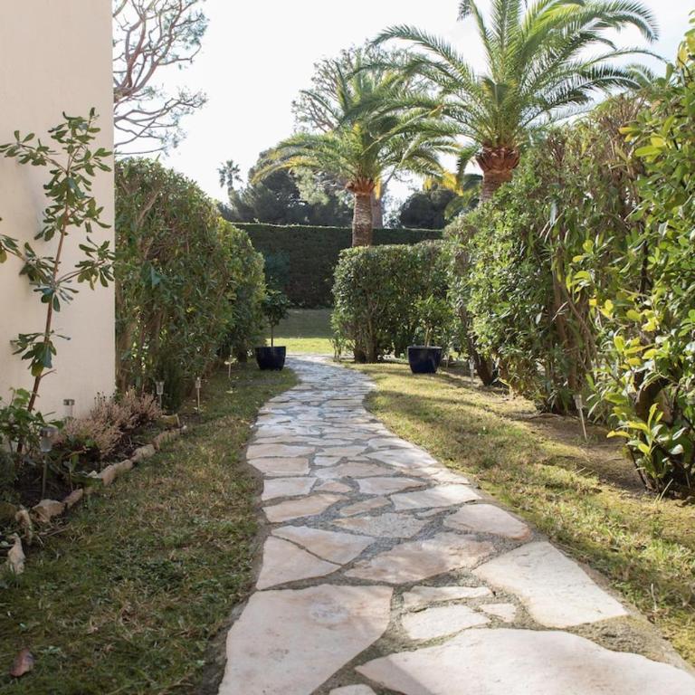 Rez de jardin privatif à 150m de la mer - Appartement 1 Chambre - 36